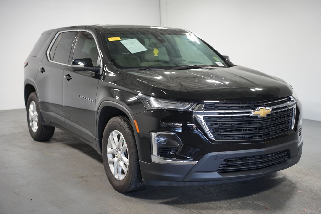 2023 Chevrolet Traverse LS 3