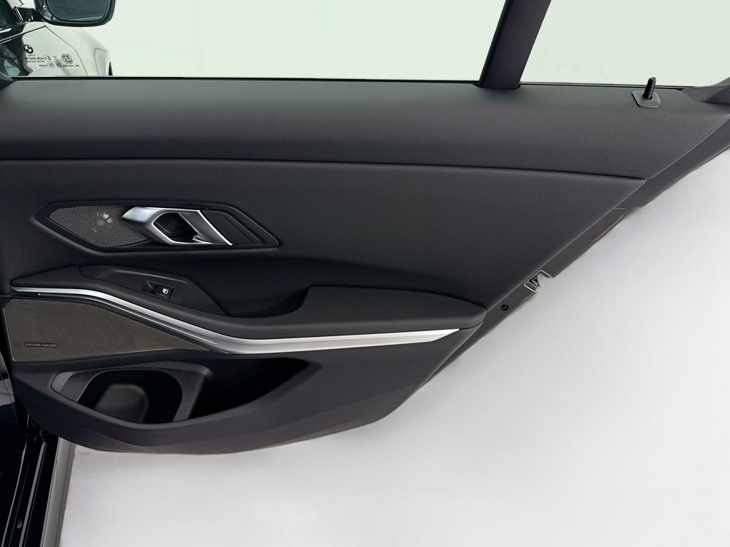 Thumbnail: 2026 BMW 3 Series - 26