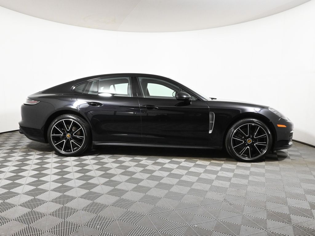 2022 Porsche Panamera Platinum 8