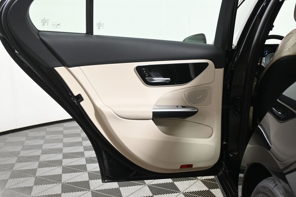 Thumbnail: 2022 Mercedes-Benz C-Class - 30