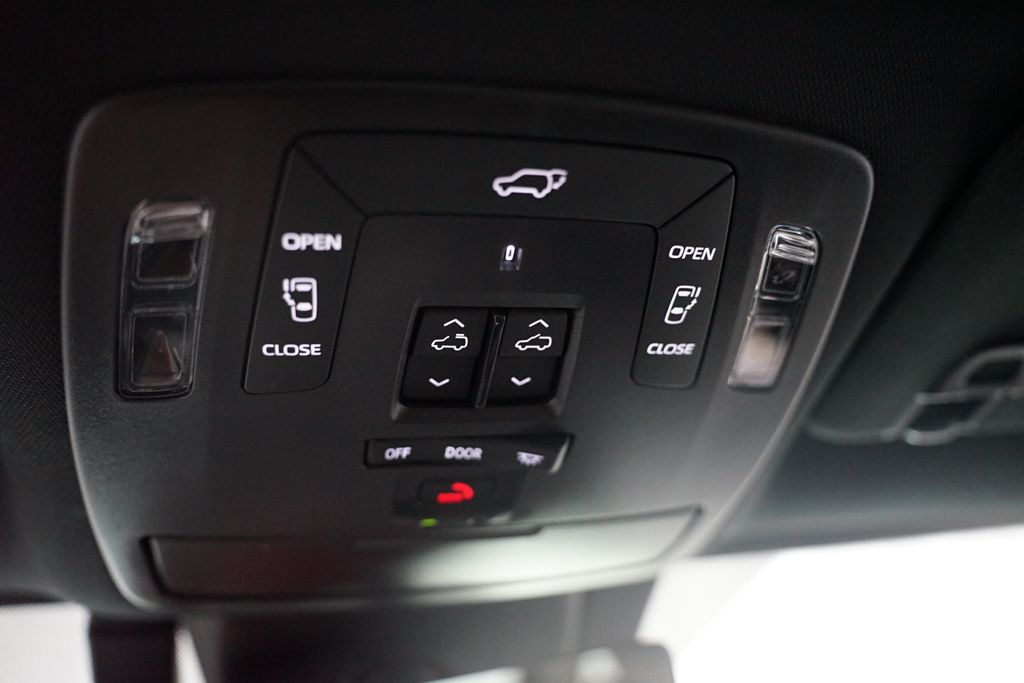 Thumbnail: 2025 Toyota Sienna - 28