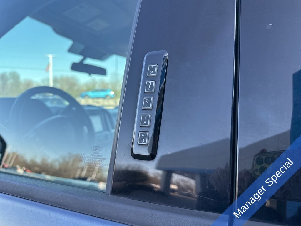 2019 Ford F-150 XLT photo