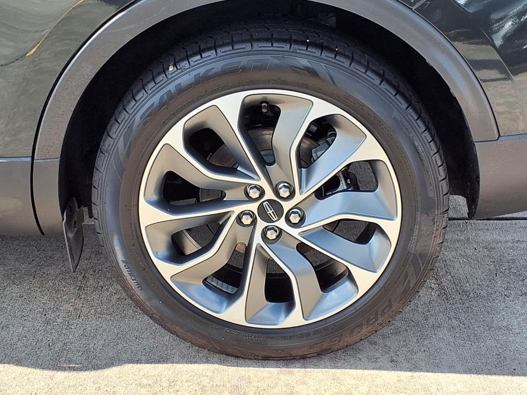2022 Lincoln Nautilus Reserve Green at Emmons Autoplex