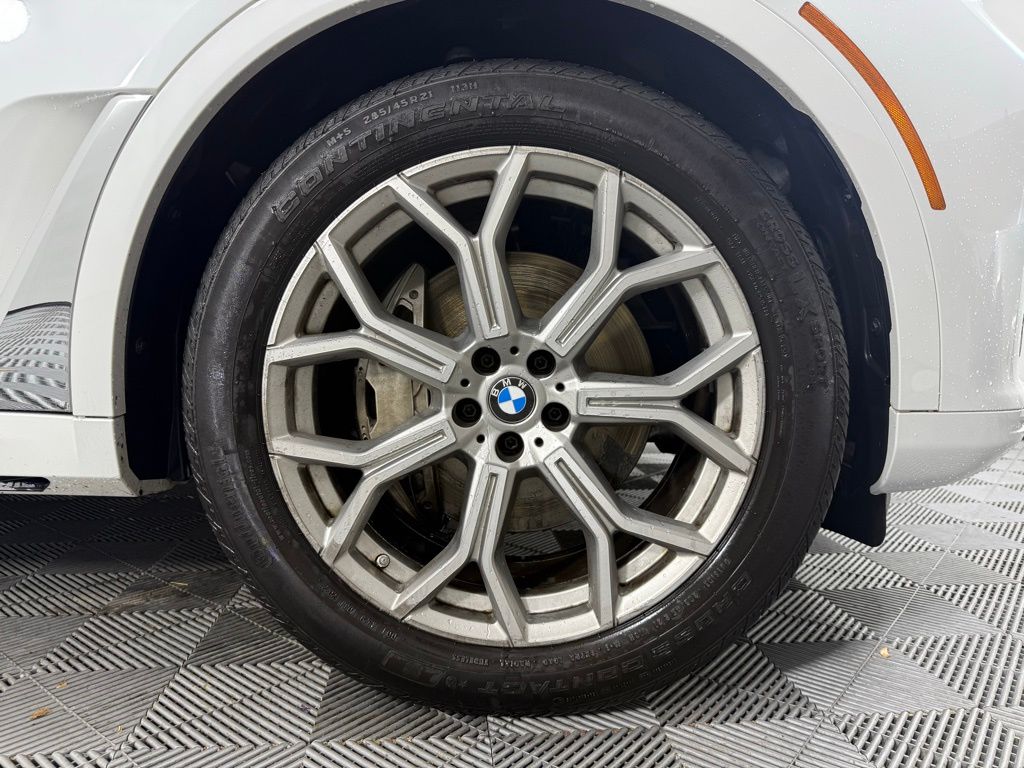 Thumbnail: 2022 BMW X7 - 11