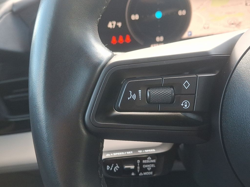 Thumbnail: 2021 Porsche Taycan - 24