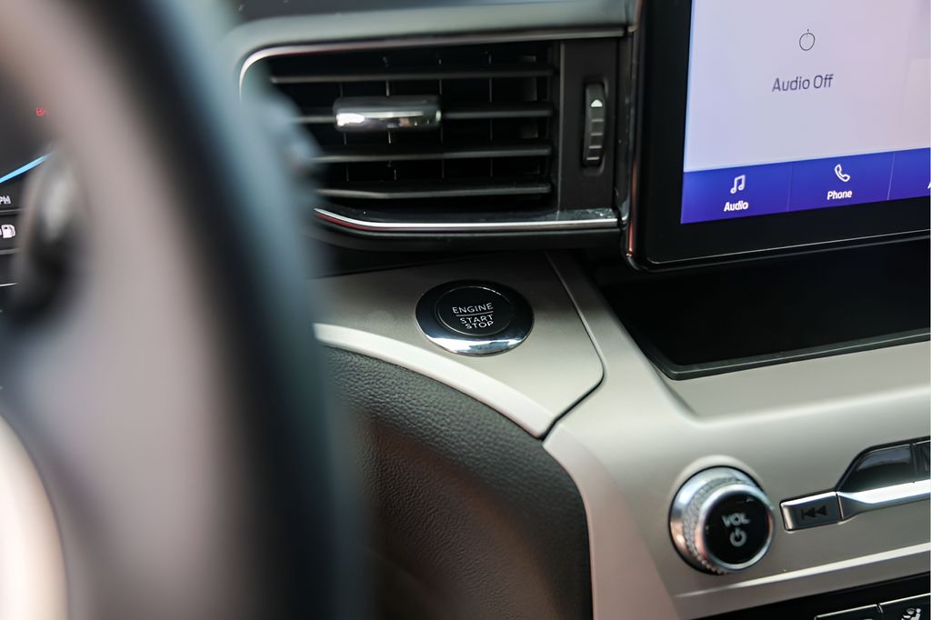 Used Car 2023 Ford Explorer  Xlt For Sale Under $30,000 In Austin, Texas