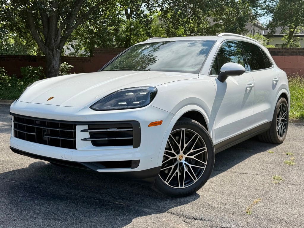 White 2024 Porsche Cayenne AWD SUV / Crossover All-Wheel Drive 8-Speed Automatic