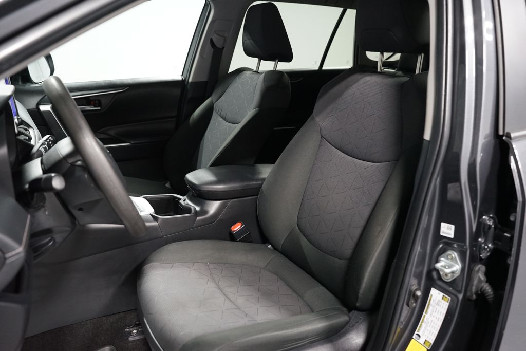 Thumbnail: 2024 Toyota RAV4 - 27