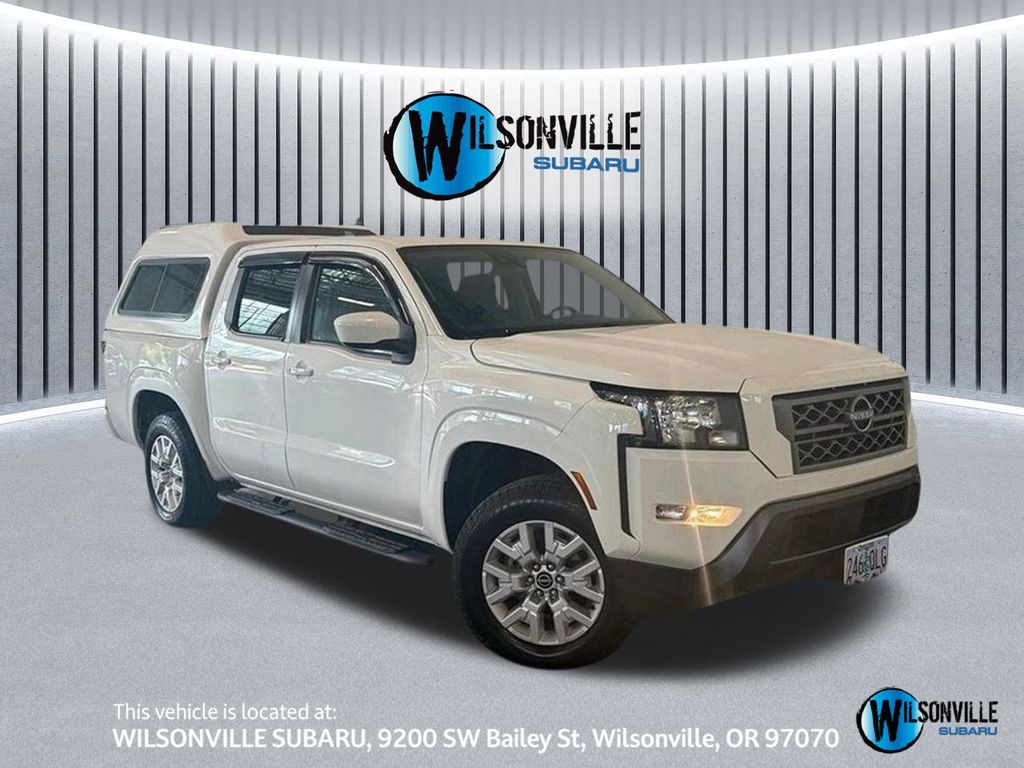 Glacier White 2022 Nissan Frontier SV Crew Cab 4WD Pickup Truck Four-Wheel Drive 9-Speed Automatic