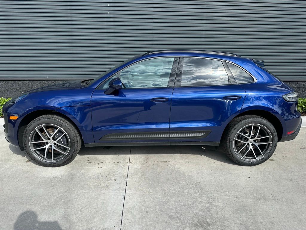 2025 Porsche Macan  2