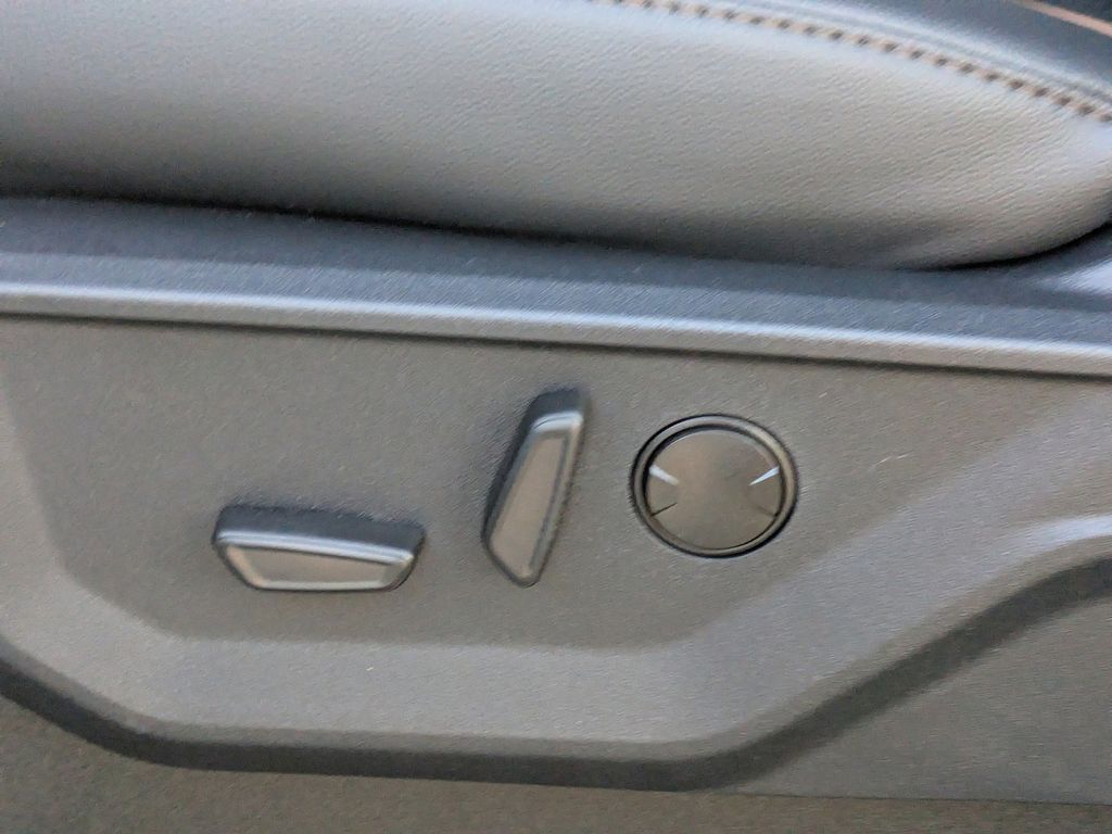 2026 Ford F-350 Super Duty LARIAT