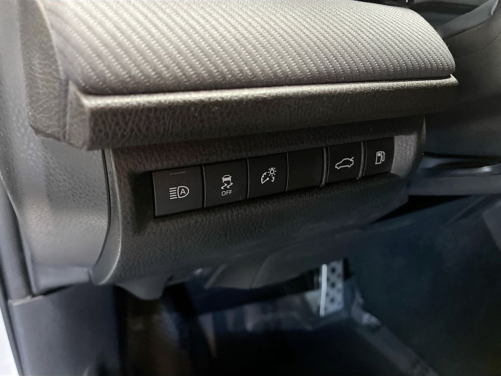 Used 2025 Ice Toyota SE image 10