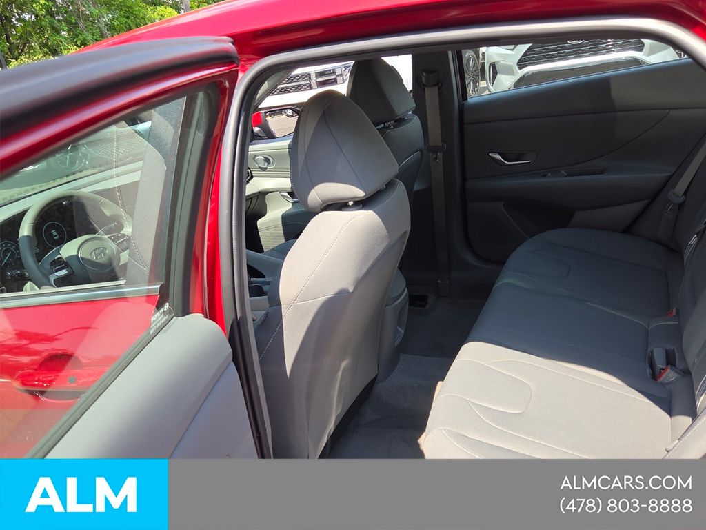 Used 2024 Red Hyundai SEL image 15