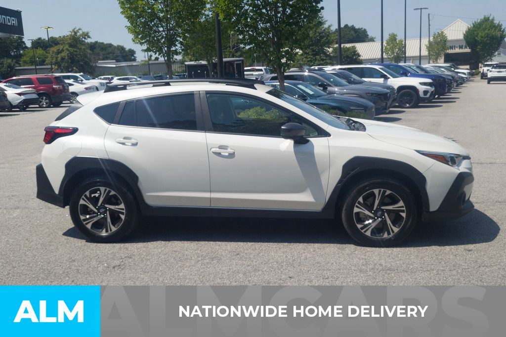 Used 2025 Crystal White Pearl Subaru Premium image 4