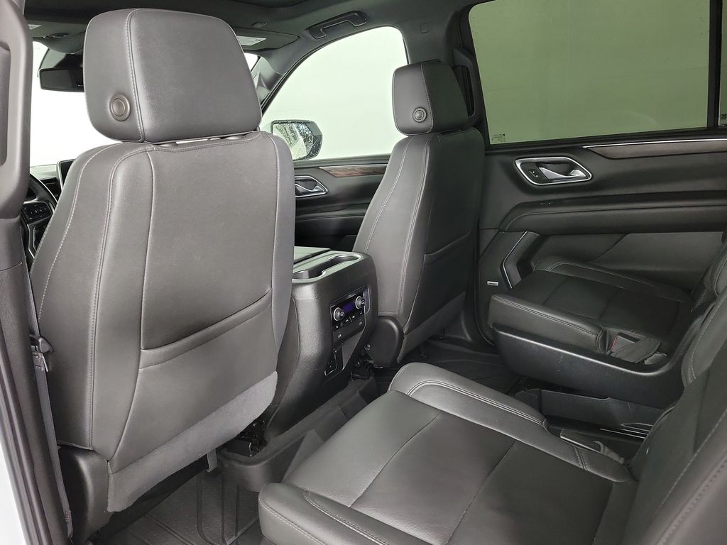 2023 Chevrolet Suburban Z71 - 9