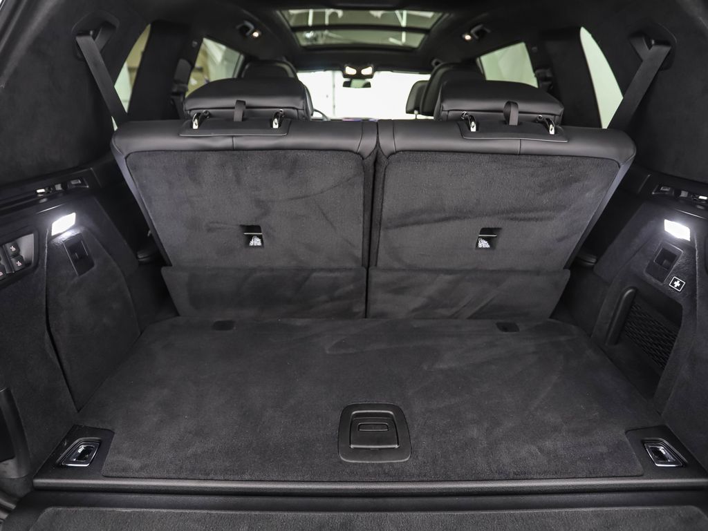 Thumbnail: 2025 BMW X7 - 24