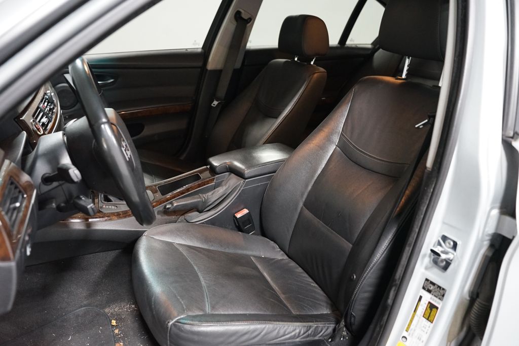 Thumbnail: 2009 BMW 3 Series - 6