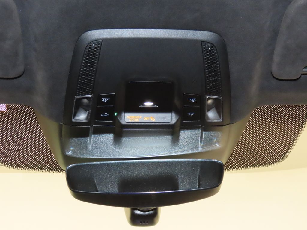 Thumbnail: 2023 Porsche Taycan - 32