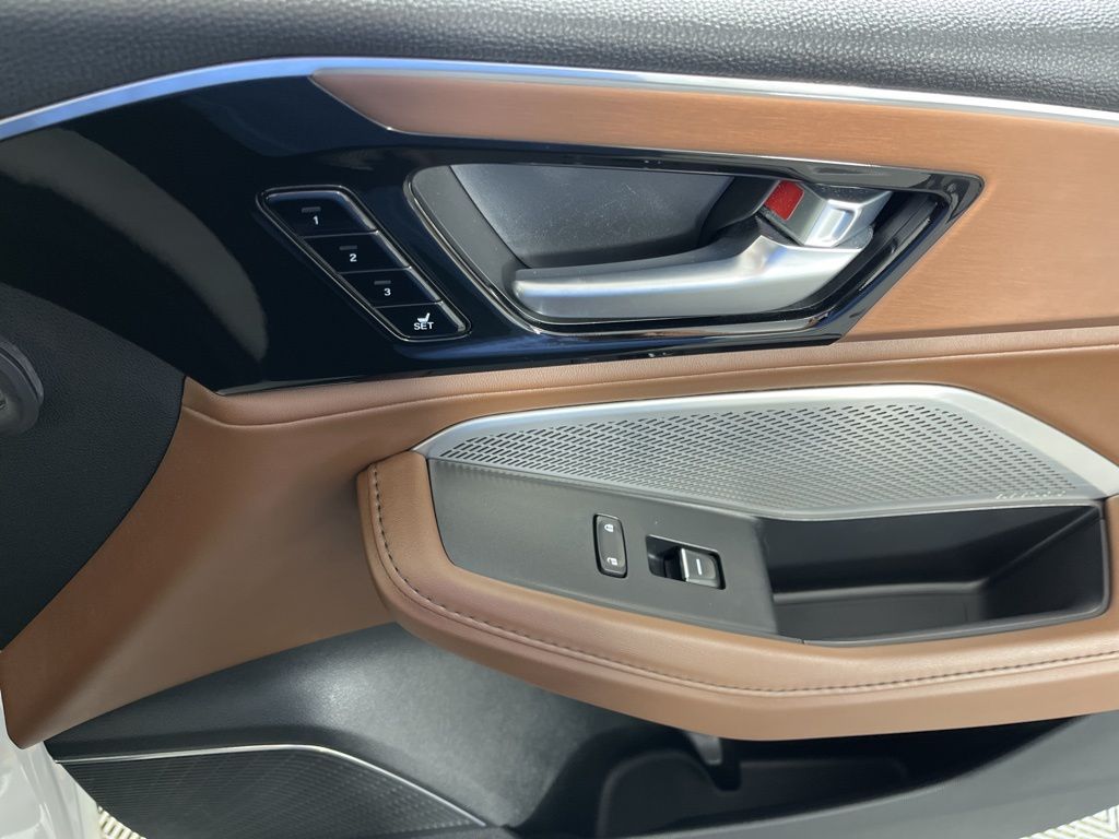 Thumbnail: 2022 Acura MDX - 11