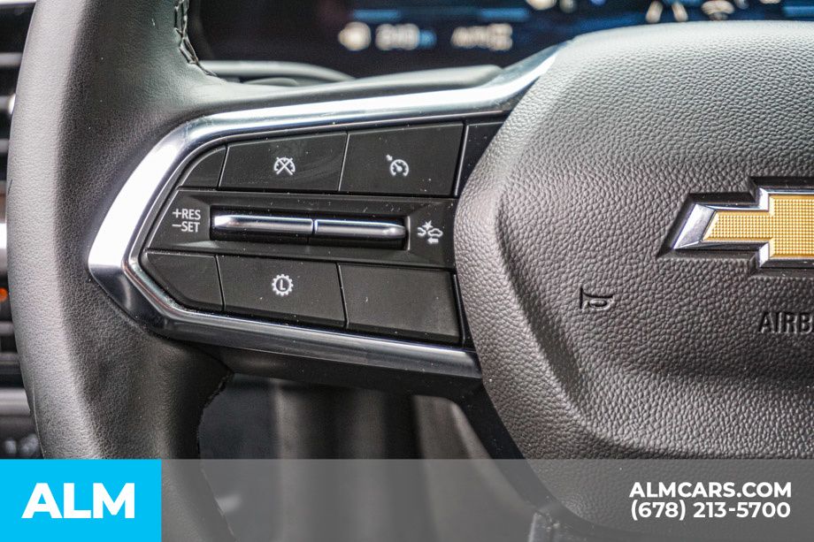 Used 2025 Gray Chevrolet LT image 31
