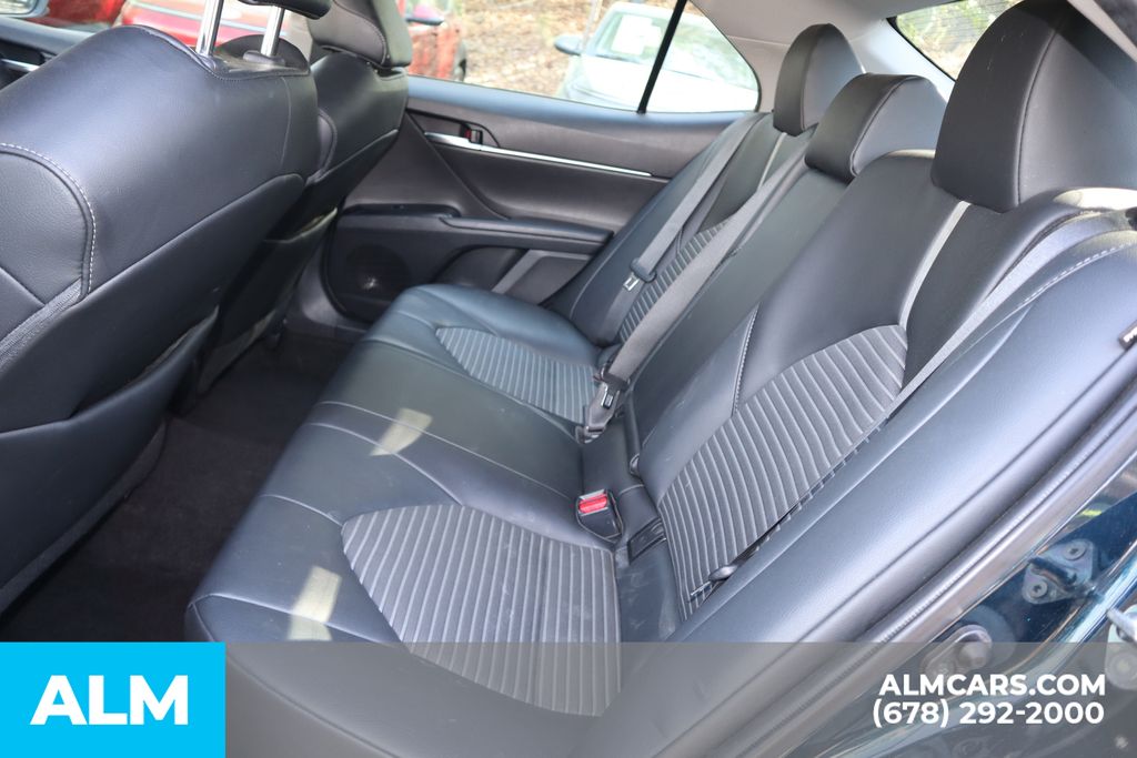 Used 2020 Blue Toyota SE image 17