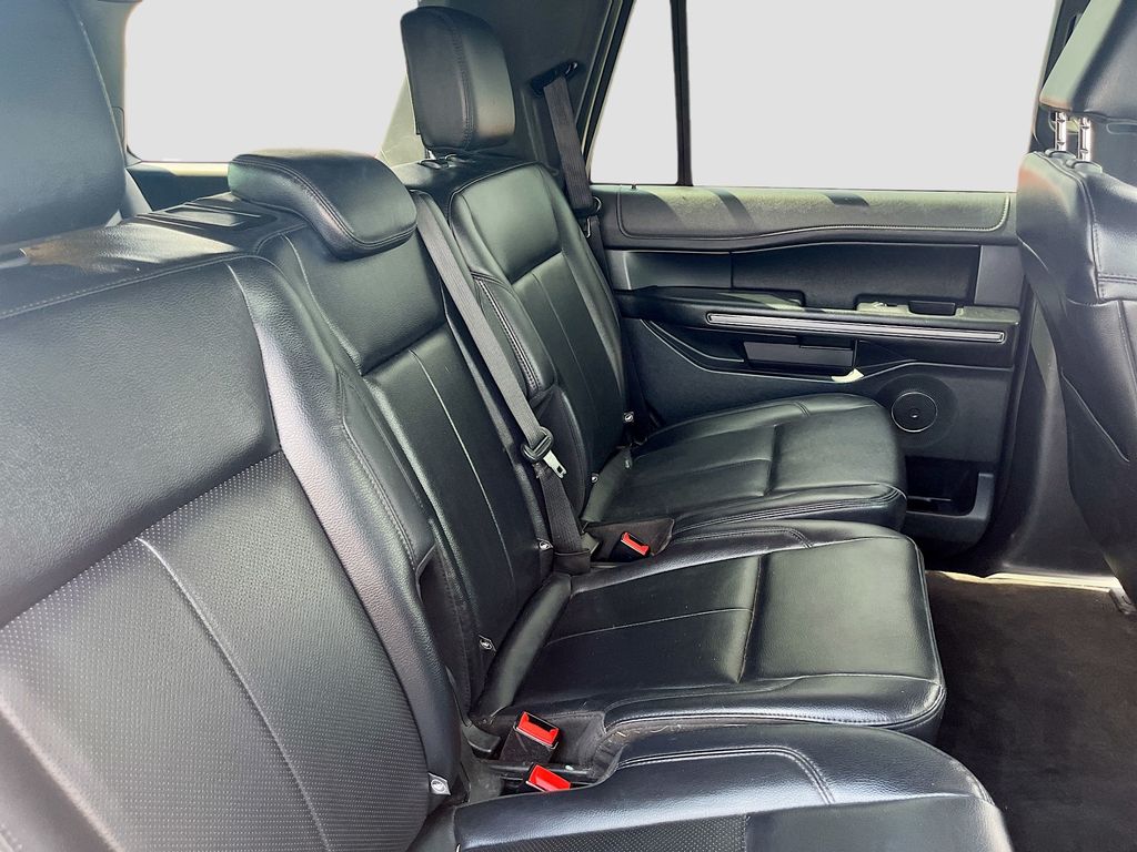 Used 2021 White Ford XLT image 29