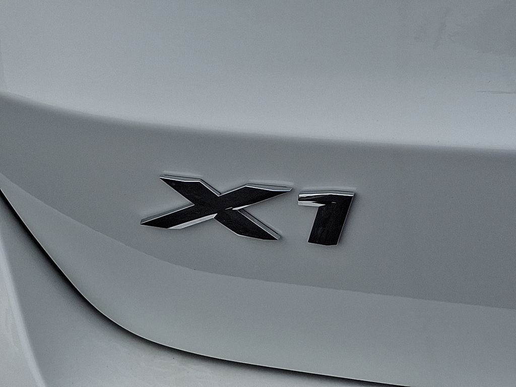 Thumbnail: 2026 BMW X1 - 11