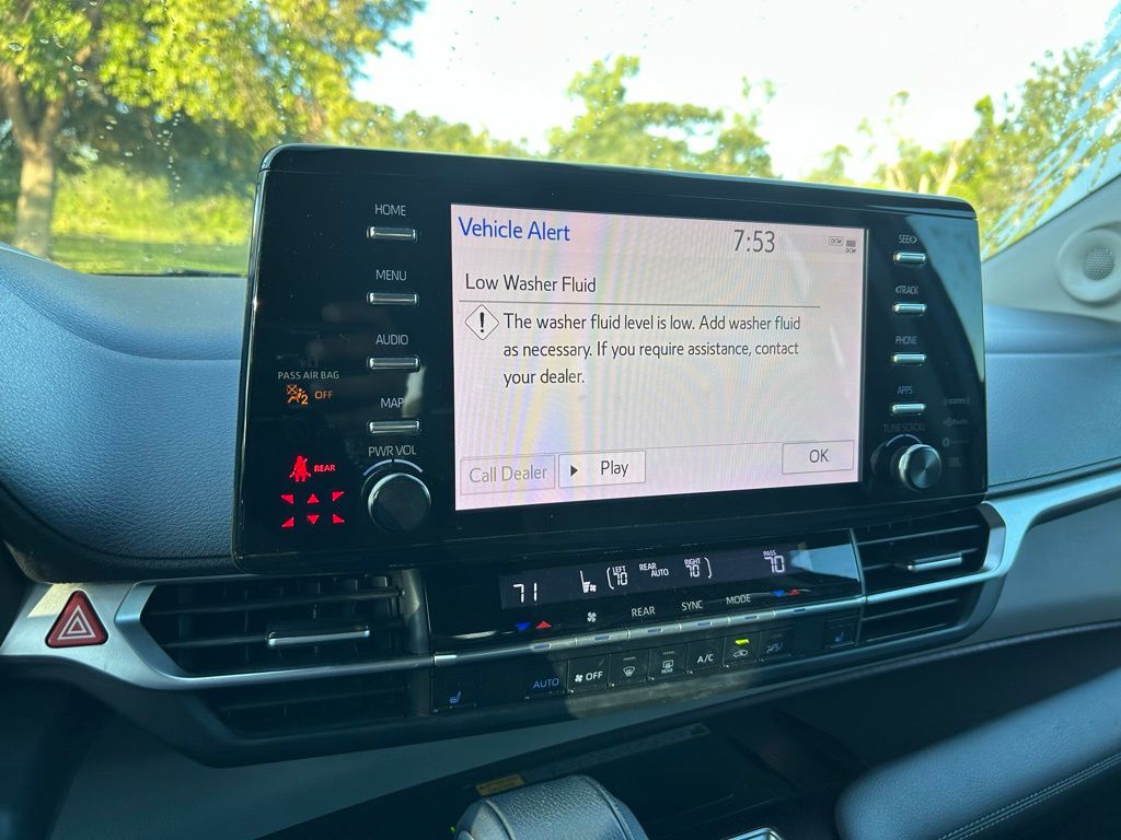 Thumbnail: 2022 Toyota Sienna - 21