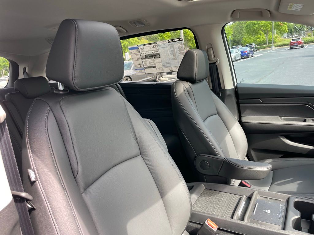 2025 Honda Odyssey EX-L 32