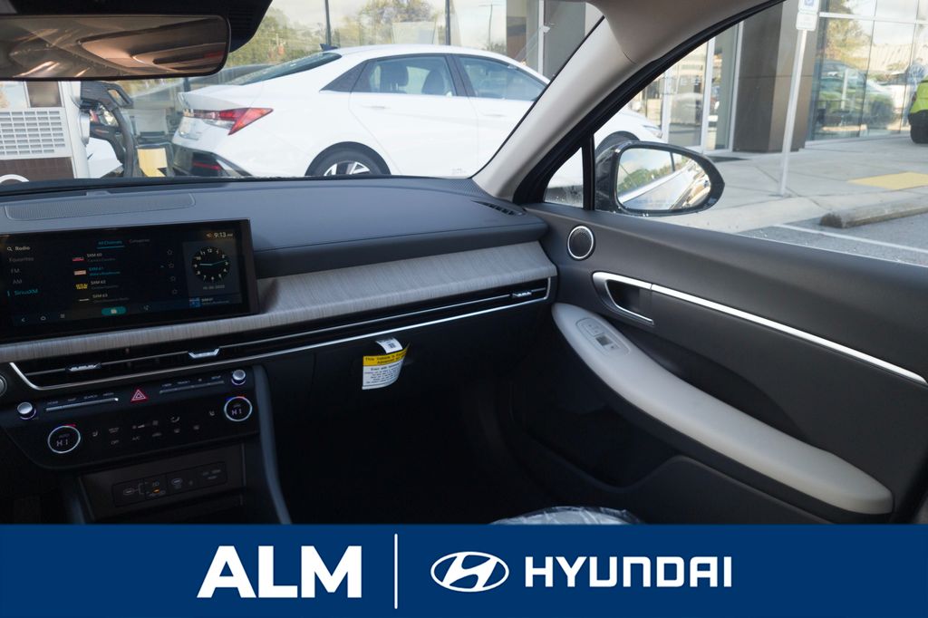 New 2025 Blue Hyundai SEL image 17