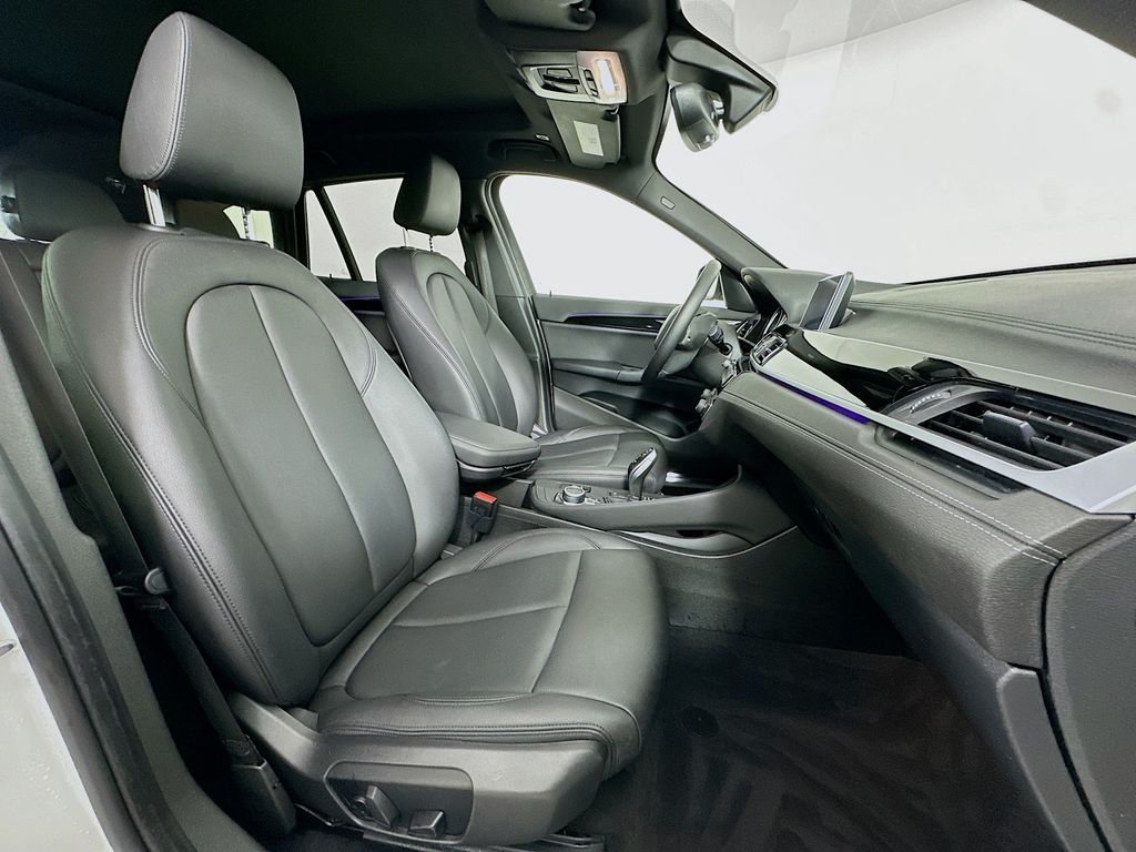 Thumbnail: 2020 BMW X1 - 29