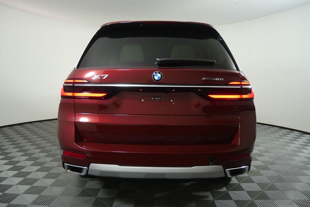 Thumbnail: 2026 BMW X7 - 4