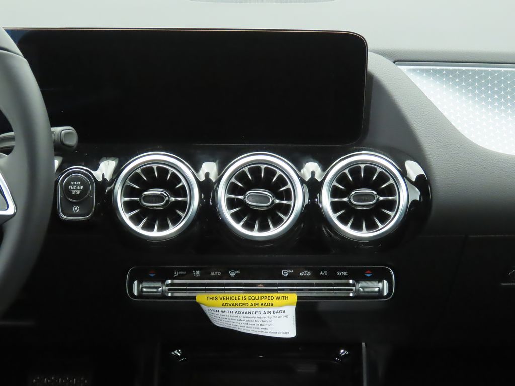 Thumbnail: 2025 Mercedes-Benz GLA - 14