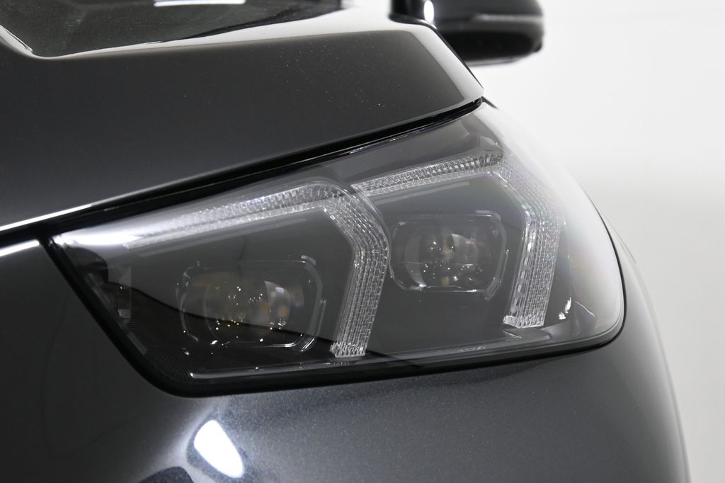 Thumbnail: 2026 BMW X1 - 11