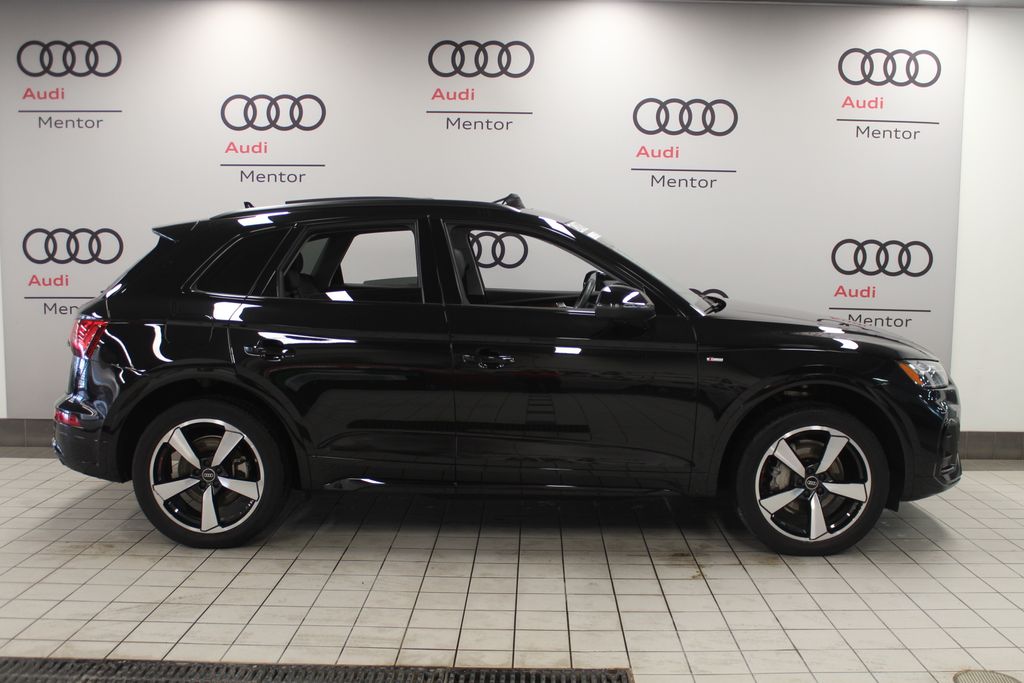 Thumbnail: 2023 Audi Q5 - 7