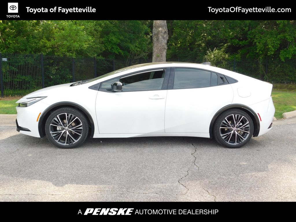 2024 Toyota Prius XLE 2