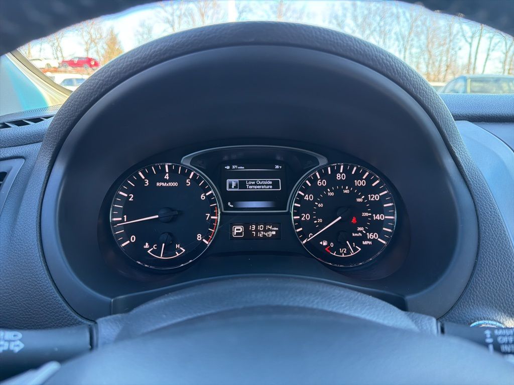 Thumbnail: 2013 Nissan Altima - 28