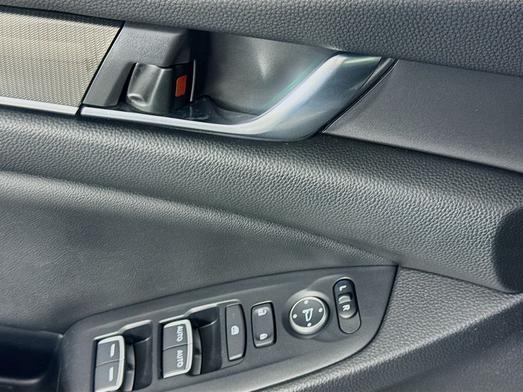 Used Car 2022 Honda Accord  Sport Special Edition For Sale Under $30,000 In Austin, Texas