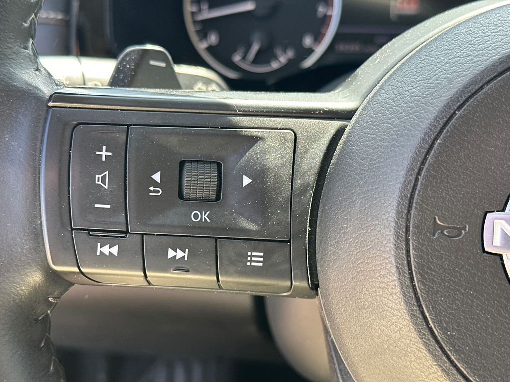 Used 2025 Gray Nissan SV image 24