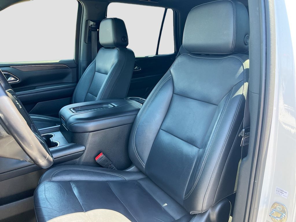 Used 2021 Beige Chevrolet Z71 image 21