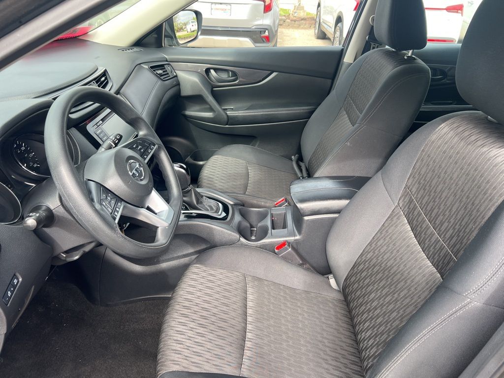 2019 Nissan Rogue S photo