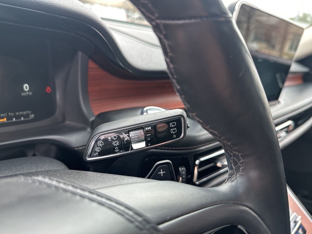 Used Car 2022 Lincoln Aviator  Reserve For Sale Under $40,000 In Austin, Texas