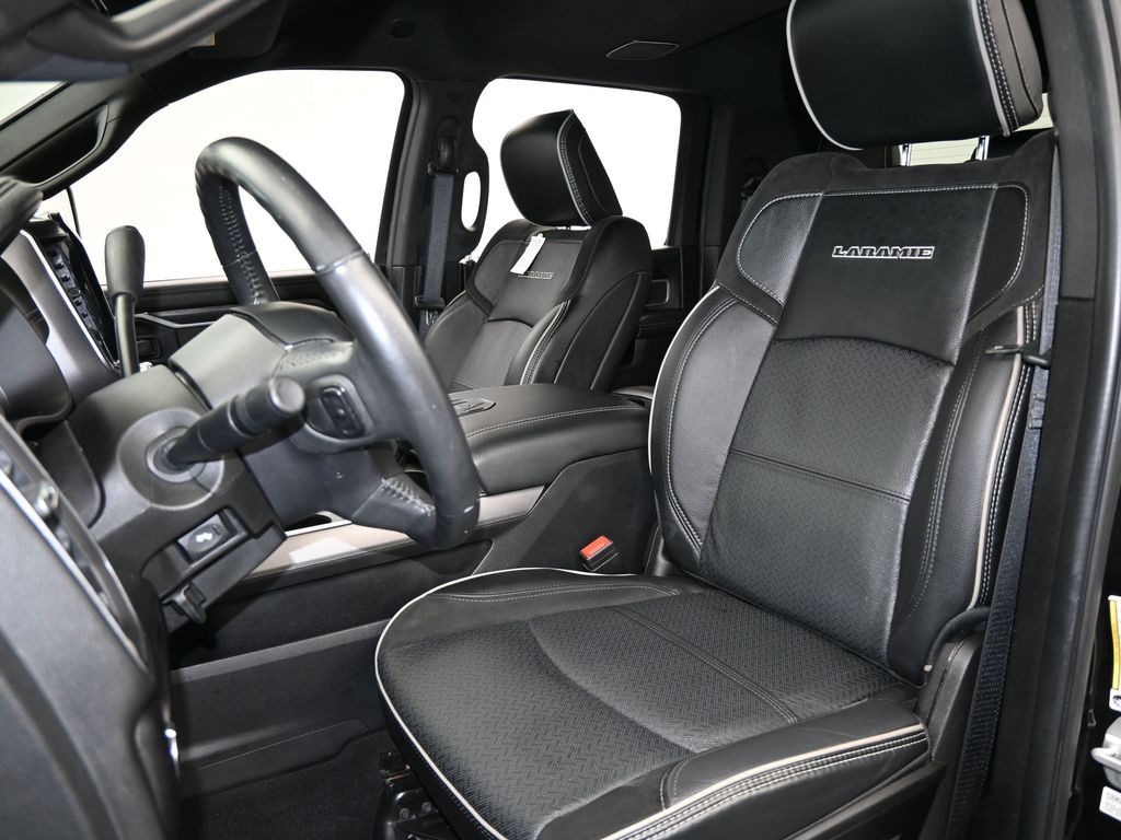 Used 2024 Diamond Black Crystal Pearlcoat Ram Laramie image 10