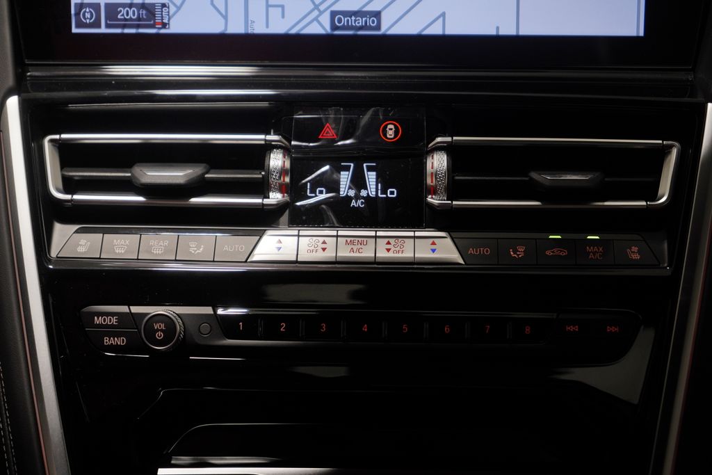 Thumbnail: 2026 BMW 8 Series - 10