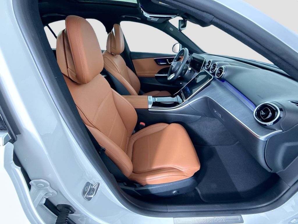 Thumbnail: 2025 Mercedes-Benz C-Class - 20