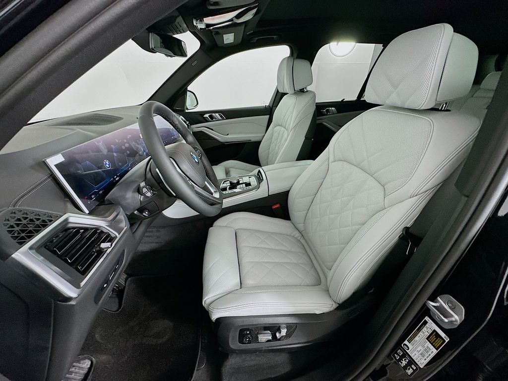 Thumbnail: 2026 BMW X5 - 16