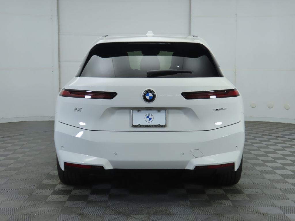 Thumbnail: 2026 BMW iX - 6