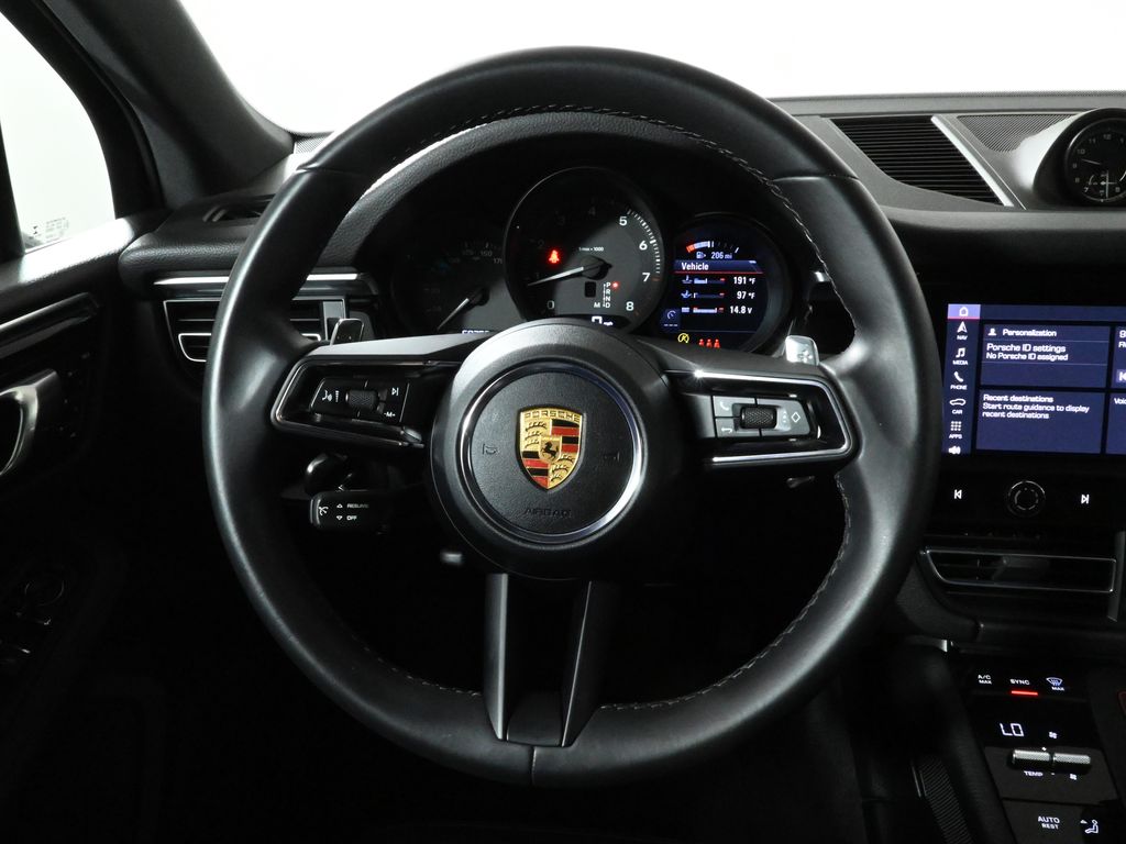 2022 Porsche Macan  20