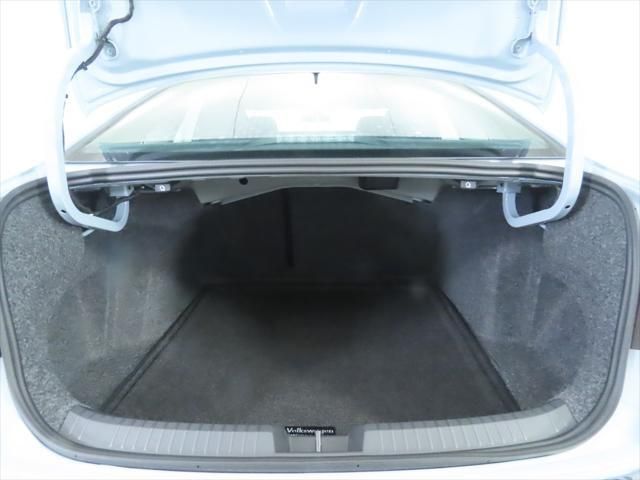 Thumbnail: 2026 Volkswagen Jetta - 28