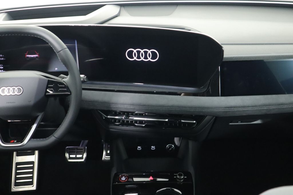 2025 Audi e-tron Premium 15